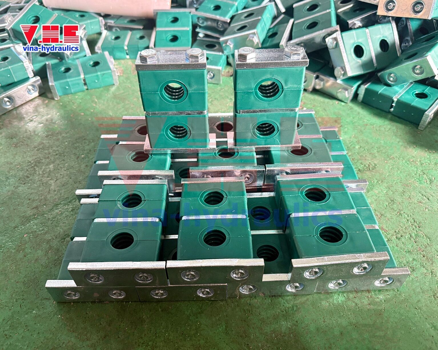 Kẹp ống thủy lực loại nặng hai tầng