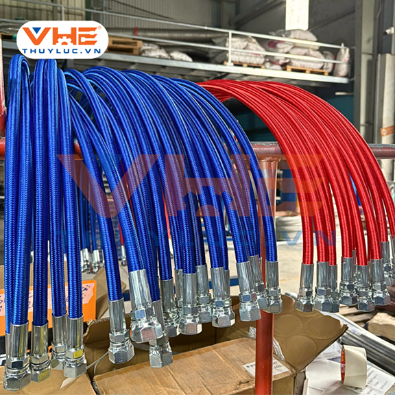 ống teflon bọc dù xanh đỏ