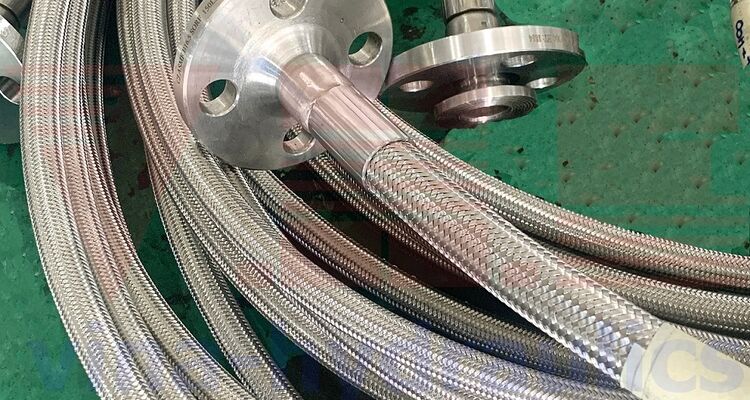 Teflon hydraulic hose 3/4'', 1/2'', 1'' covered with stainless steel mesh cover and comes with ANSI stainless steel flange