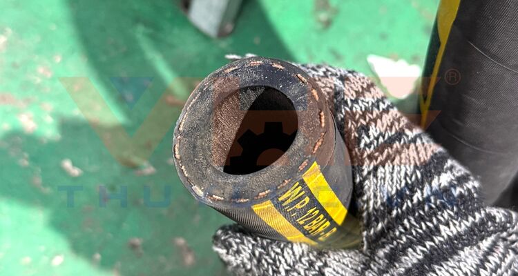 Gia công ống hút cát đi kèm khớp nối nhanh kiểu C SUS304 và bọc lưới inox