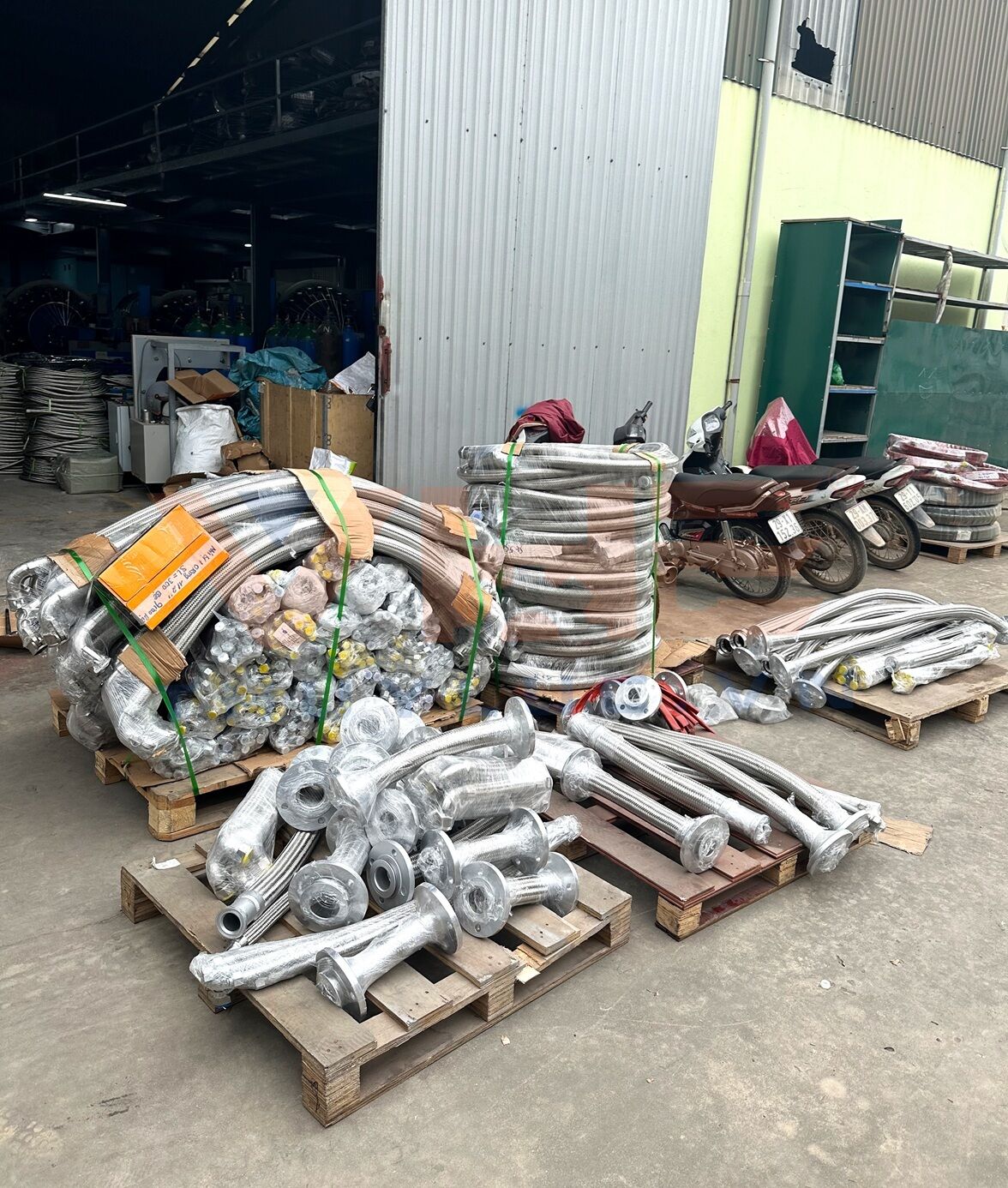 Ống mềm inox