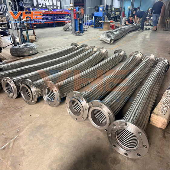 Stainless Steel Flexible Metal Hoses – The Perfect Protective Armour from VHE