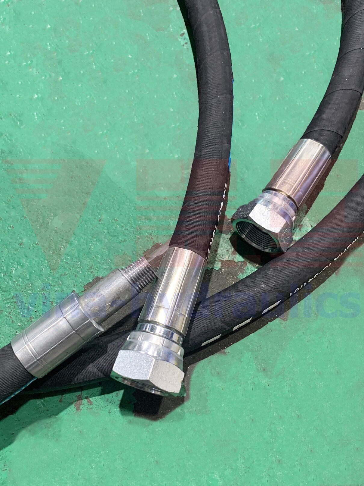 hydraulic hose, pressed with 1 straight end M33X1.5 concave, 1 threaded end 21, L= 2.1 meters