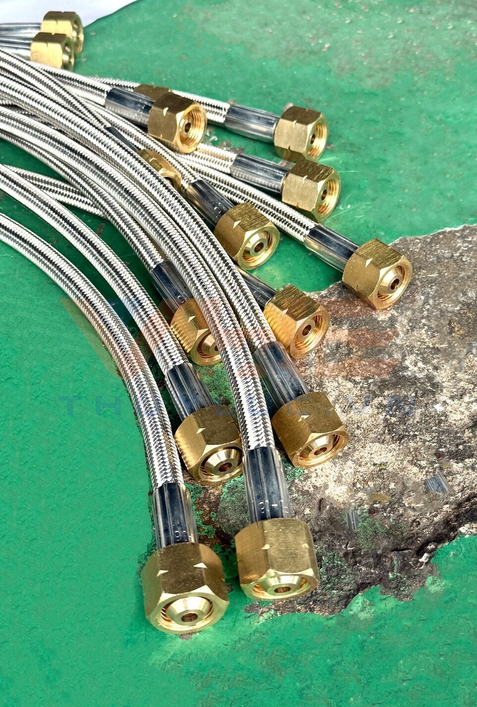 Ống Teflon bọc lưới inox bấm 2 đầu thẳng ren trái, ren phải BSP