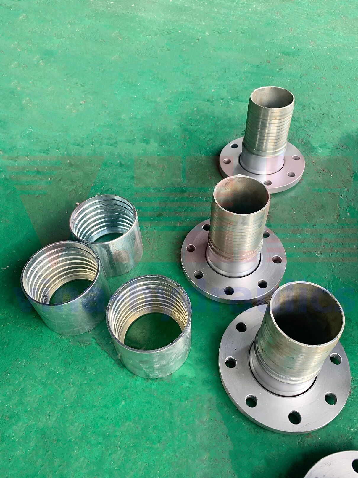 Crimping fittings pressing for steel core rubber hoses with large sizes up to 4''