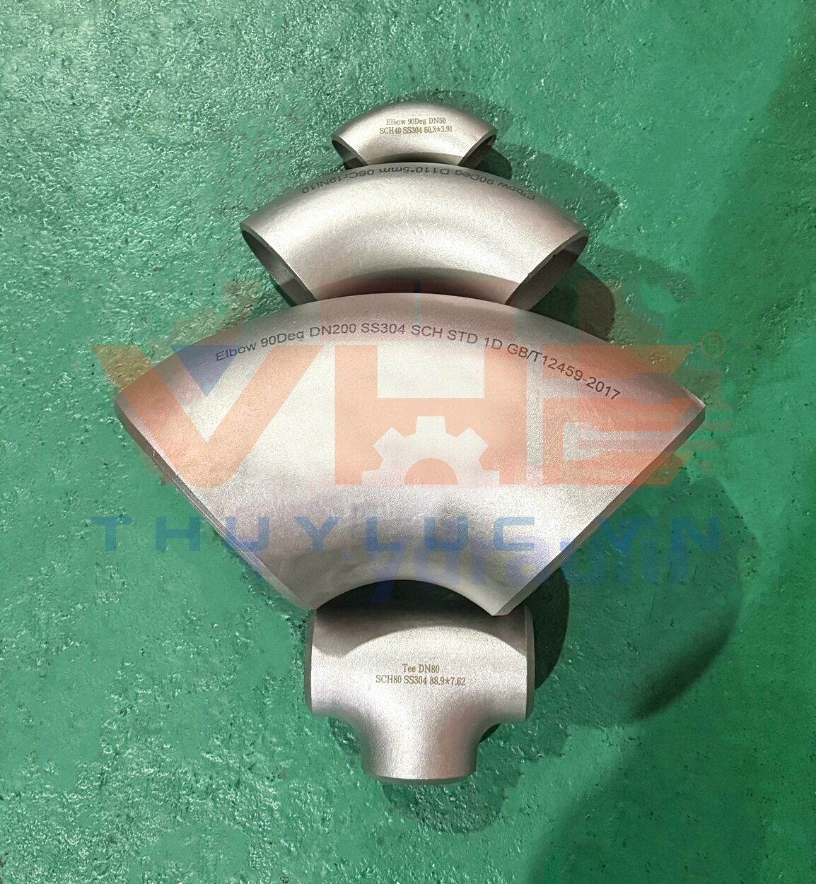 steel elbows (45/90 degrees) and cast steel reducing tees (SCH40)