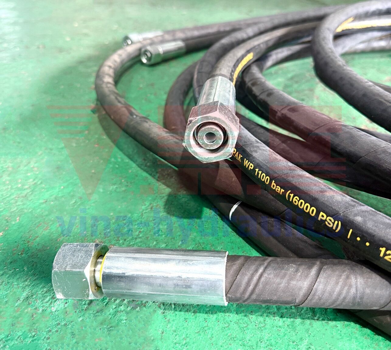 Ống xịt nước cao áp bấm 2 đầu thẳng DIN