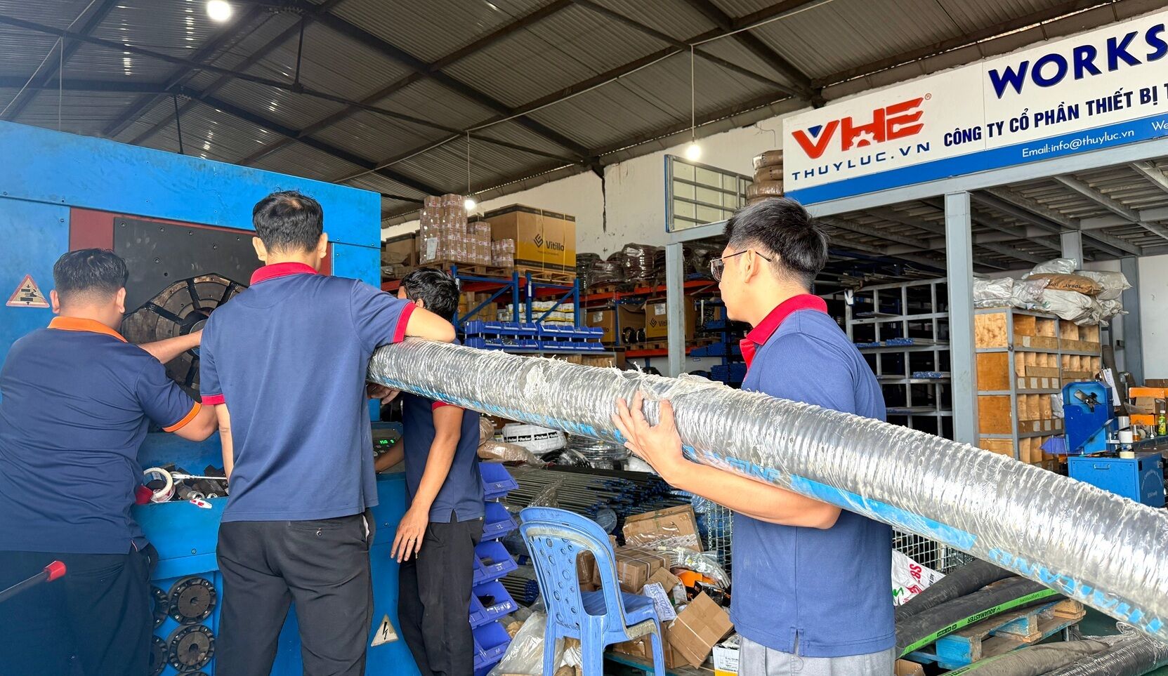 Bấm ống khủng tại Sài Gòn