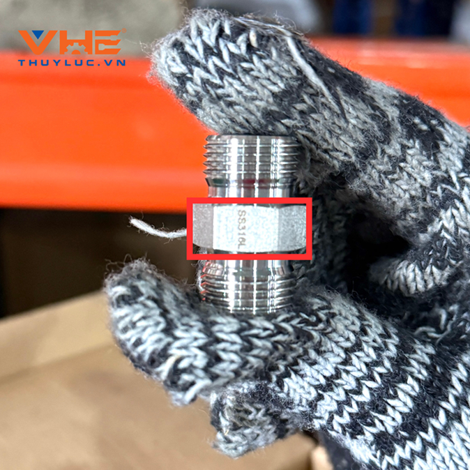 SS316L stainless steel connector