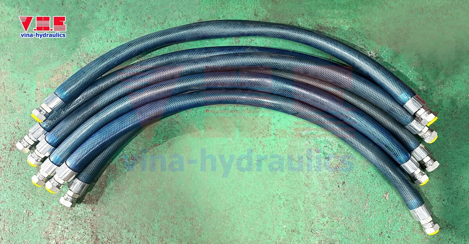 Gia công Ống thủy lực Vitillo 4 lớp bọc ống PVC lưới dẻo