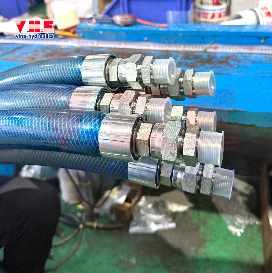 Ống thủy lực Vitillo bọc ống PVC xanh