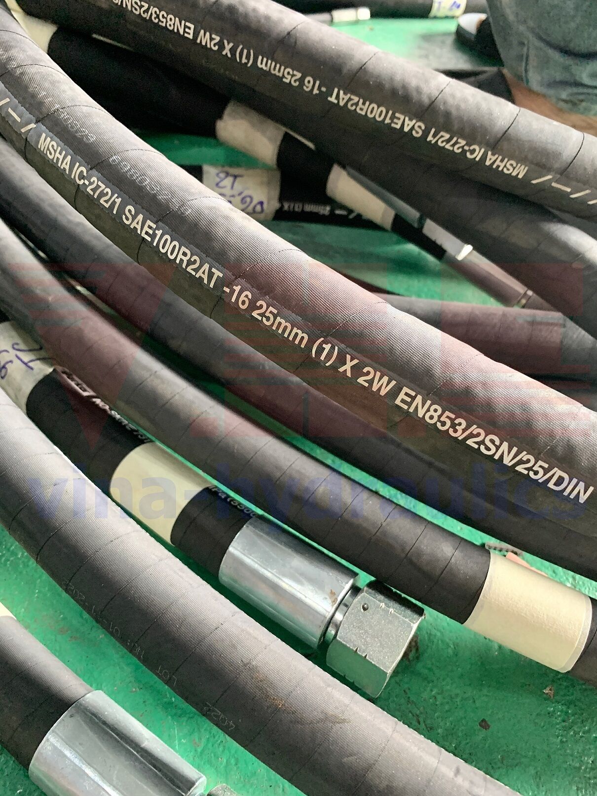 Hydraulic hose at good price in Sai Gon