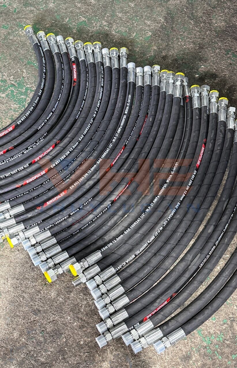 Hydraulic hose crimped with a male BSP and a JIC fitting
